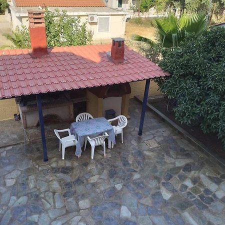 Apartmán Kali'S Casa Karavomylos Exteriér fotografie